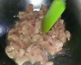 A picture of step 1 of Green chicken sandwich cake.