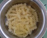 A picture of step 1 of Cheesy Pasta.
