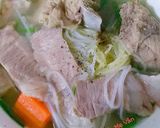 Hình bước làm 2 của món Hủ tiếu mì xương và thịt