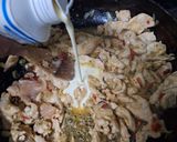 Foto del paso 3 de la receta: Pollo al verdeo con puré de papas 🍗🥔