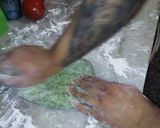 Foto del paso 2 de la receta: Sorrentinos de espinaca rellenos de zapallo cebolla y queso