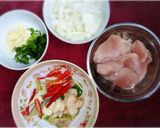 รูปขั้นตอนการทำที่ 1 ของ ต้มยำอกไก่น้ำใสใจจริง
