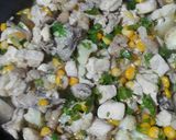Foto langkah ke 3 dari resep Oseng ayam manis.