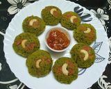 A picture of step 3 of Palak Carrot Rava Idli.
