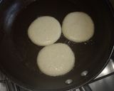 A picture of step 2 of Breakfast gluten free samolina pancakes #Author marathon.