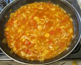 Fűszeres algériai shakshuka 🇩🇿 buggyantott tojással 🥚🍅 recept fázis 5 fotója