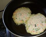 A picture of step 3 of Uttapams.