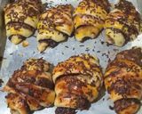 Foto langkah ke 8 dari resep Croissant Dark Cooking Chocolate (Bakulanku).
