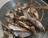 Foto langkah ke 2 dari resep Ikan Dencis Cabe Ijo.