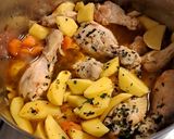 Krumpli fözelèk csirkével recept fázis 3 fotója
