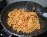 Foto langkah ke 3 dari resep Nasi Goreng Bakar Sapi Pedas.
