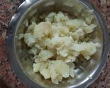A picture of step 1 of Aloo Raita.