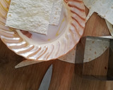 Foto del paso 5 de la receta: Pastel de pollo y cebolla caramelizada picante