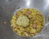 A picture of step 2 of Poi Chhenchheda.
