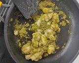 รูปขั้นตอนการทำที่ 3 ของ พาสต้าเพสโต้ไก่