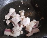 Hình bước làm 1 của món Cá bông lau kho rau răm