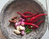 Foto langkah ke 2 dari resep Seblak seafood.