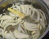 Gambar langkah 1 resipi Tomyam Ayam.
