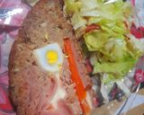 Foto del paso 5 de la receta: Pan de carne acompañado con ensalada!🍅🥬