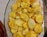 صورة لخطوة 3 من وصفة بطاطا في الكوشة مع دجاج محمر 😋😋