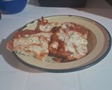 Foto del paso 9 de la receta: Pizza casera con salsa blanca y cebollas caramelizada