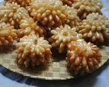 Deep Fried flower cookies (Daisy ّّFlower)   کوکی به شکل گل مینا recipe step 13 photo