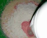 A picture of step 3 of Red velvet doughnuts#my Valentine's recipe#author marathon.