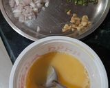 A picture of step 1 of Chapati Omelette.