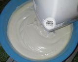 Foto langkah ke 3 dari resep Zebra Cake.