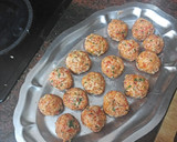 Foto del paso 3 de la receta: Albóndigas de salmón ahumado, surimi y langostinos