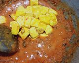 A picture of step 3 of Kathiyawadi paneer masala.