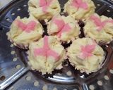 Foto langkah ke 6 dari resep 30. Bolu Kukus Mekar.