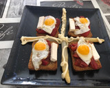 Foto del paso 2 de la receta: Huevos de coodorniz en tostadas y pimientos asados