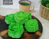 Foto langkah ke 6 dari resep Bolu Mawar Pandan.