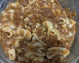 Foto langkah ke 2 dari resep Bolognese Macaroni Cheese.