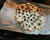Foto del paso 9 de la receta: Pizza de soja texturizada, queso y aceitunas