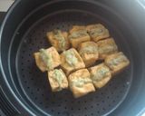 Foto langkah ke 3 dari resep Tahu goreng kukus isi baso ayam.