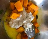A picture of step 4 of Kodha Nu Shaak/Bhopda Chi Bhaji/Kaddu Ki Subji/Pumpkin Curry.