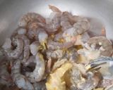 Foto del paso 3 de la receta: Tostones con camarones al ajillo y ensalada verde