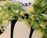 Une image de l'étape 3 de Salade de frisée aux tomates cerises,olives et câpres.