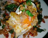 รูปขั้นตอนการทำที่ 1 ของ กระเพราหมูไข่ดาว