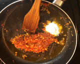 Foto del paso 5 de la receta: Chanterelles, espárragos verdes y butifarras guisadas a la catalana