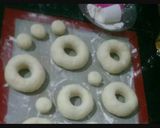 Foto langkah ke 6 dari resep Donat Empuk Eggless.