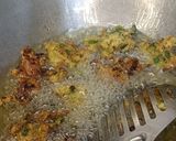 A picture of step 7 of Spring onion moong daal pakore with Green chilli 💚.