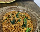 Gambar langkah 4 resipi Yee mee goreng.