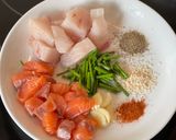 Hình bước làm 1 của món Scotch eggs cá hồi