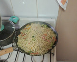 Foto del paso 2 de la receta: Tallarines con verduras salteadas y pollo
