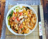 Foto langkah ke 3 dari resep Kwetiaw Goreng Sosis.