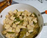 Foto langkah ke 4 dari resep Jangan Tempe Lombok Ijo (Sayur Cabe).