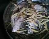 Hình bước làm 2 của món Ca Sửu Hấp Hành Gừng